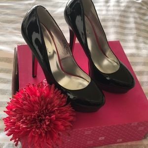 Shoe Dazzle Black Stiletto Heels EUC